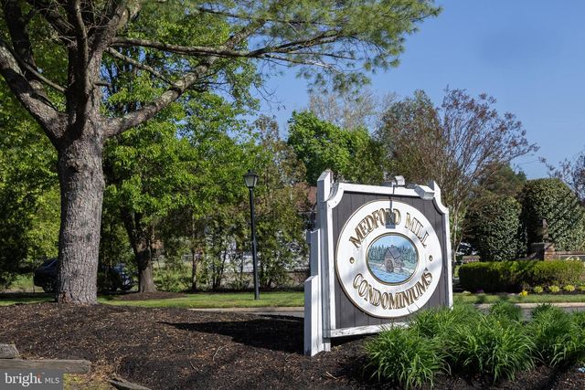 33 EAVES MILL RD, Medford, NJ 08055