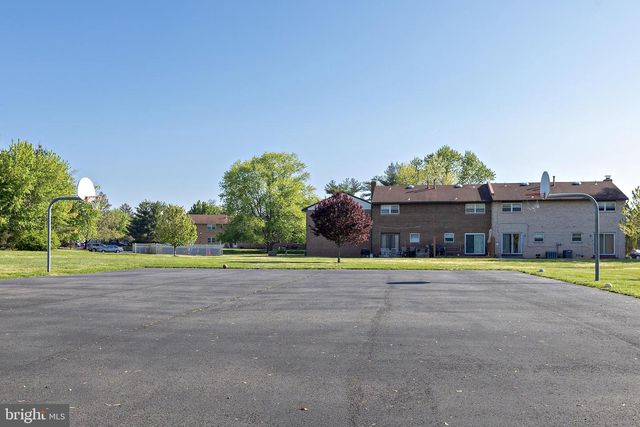 33 EAVES MILL RD, Medford, NJ 08055