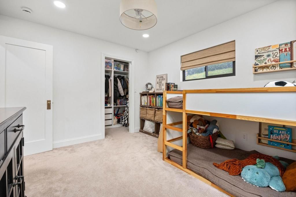 Image 28 of property listing at 3641 Mt Aclare Ave, San Diego, CA 92111