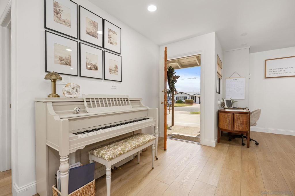 Image 5 of property listing at 3641 Mt Aclare Ave, San Diego, CA 92111