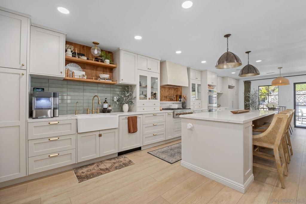 Image 8 of property listing at 3641 Mt Aclare Ave, San Diego, CA 92111
