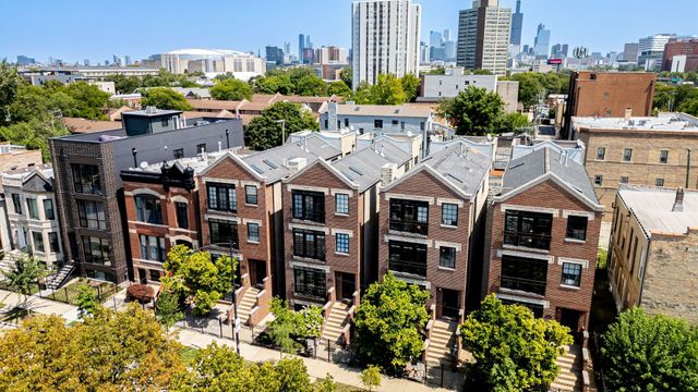 333 S Leavitt Street 2, Chicago, IL 60612