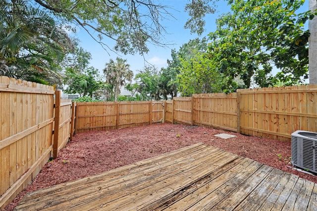 12409 TITUS CT, Tampa, FL 33612