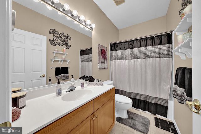 60 KYLE WAY, Ewing, NJ 08628