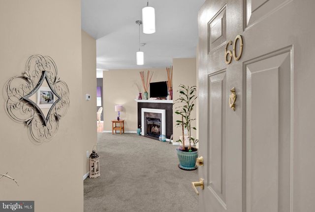 60 KYLE WAY, Ewing, NJ 08628