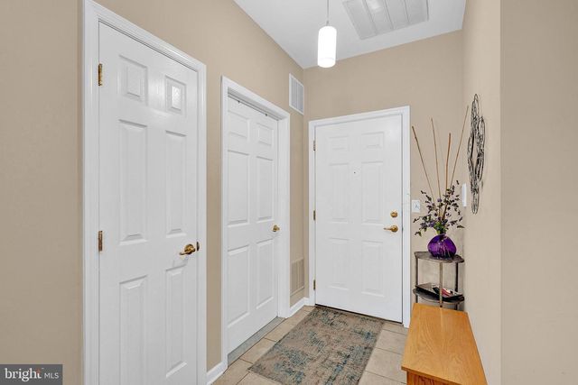 60 KYLE WAY, Ewing, NJ 08628