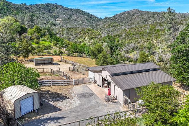 15320 Middletown Park Drive, Redding, CA 96001