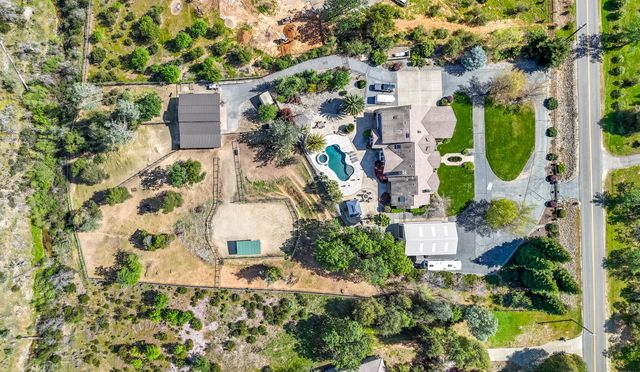 15320 Middletown Park Drive, Redding, CA 96001