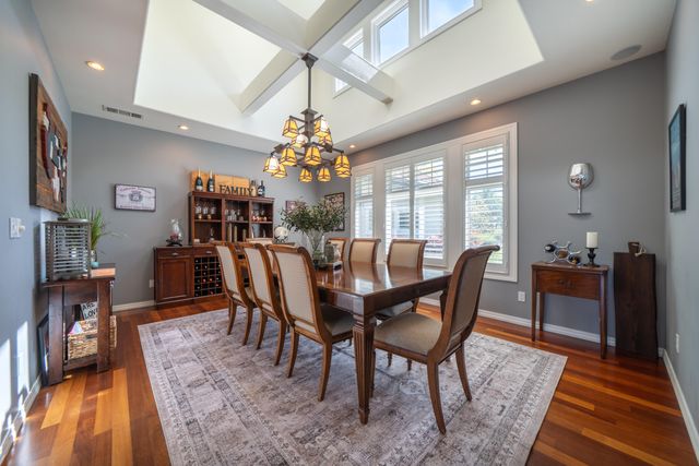 15320 Middletown Park Drive, Redding, CA 96001