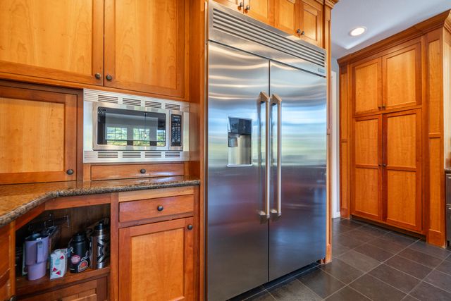 15320 Middletown Park Drive, Redding, CA 96001