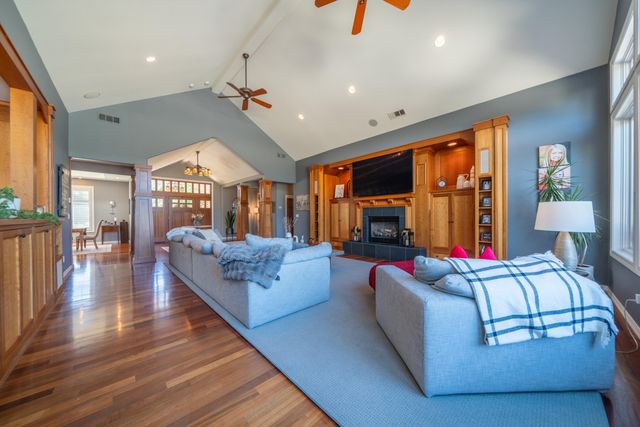 15320 Middletown Park Drive, Redding, CA 96001