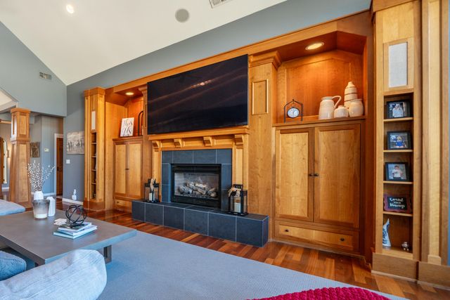 15320 Middletown Park Drive, Redding, CA 96001