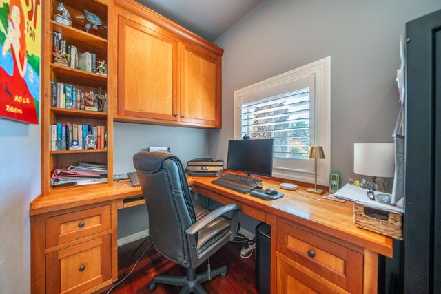 15320 Middletown Park Drive, Redding, CA 96001