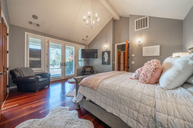 15320 Middletown Park Drive, Redding, CA 96001