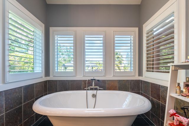 15320 Middletown Park Drive, Redding, CA 96001