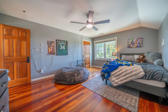 15320 Middletown Park Drive, Redding, CA 96001