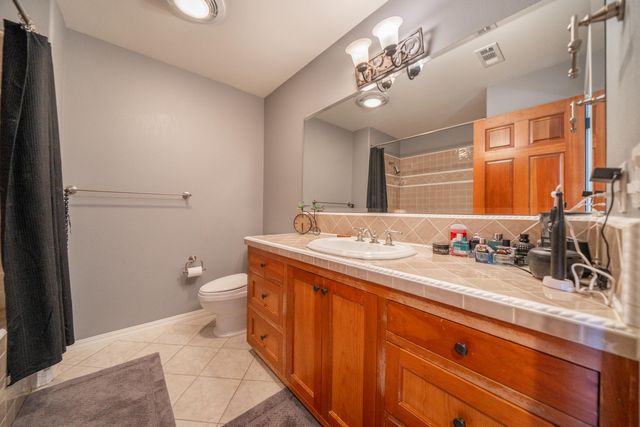 15320 Middletown Park Drive, Redding, CA 96001