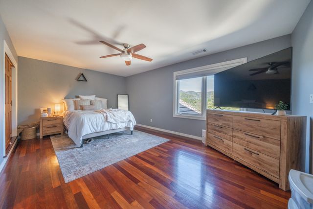 15320 Middletown Park Drive, Redding, CA 96001