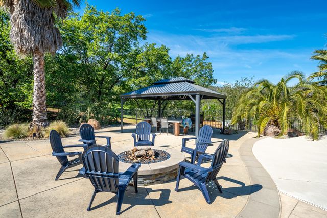 15320 Middletown Park Drive, Redding, CA 96001