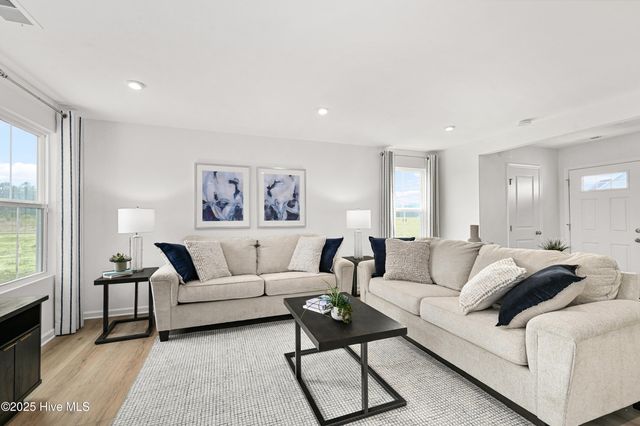 509 Bell Creek Avenue NE, Winnabow, NC 28479