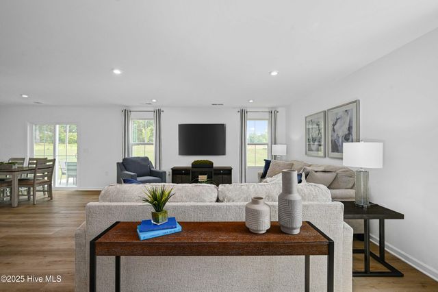 509 Bell Creek Avenue NE, Winnabow, NC 28479