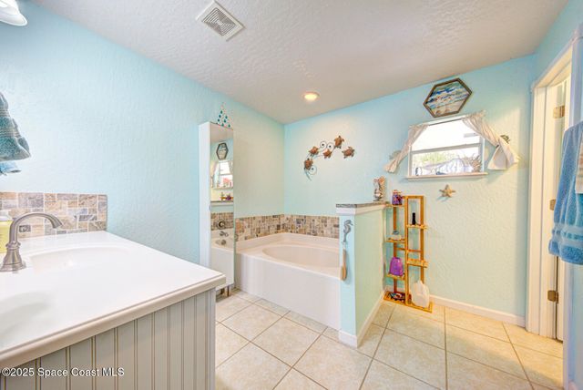 261 Franciscan Avenue NW, Palm Bay, FL 32907