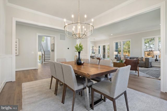 2221 ORCHID DR, Falls Church, VA 22046