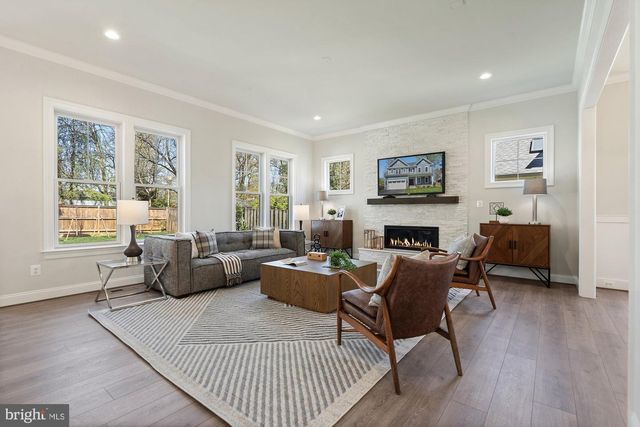 2221 ORCHID DR, Falls Church, VA 22046