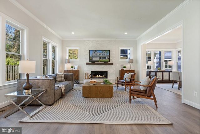 2221 ORCHID DR, Falls Church, VA 22046