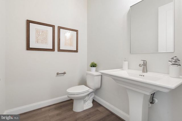 2221 ORCHID DR, Falls Church, VA 22046