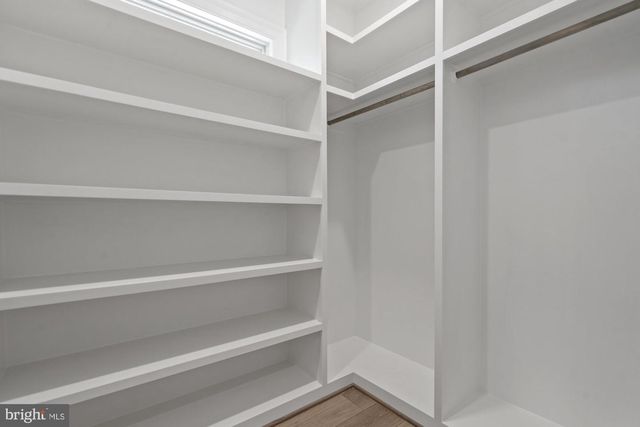 2221 ORCHID DR, Falls Church, VA 22046