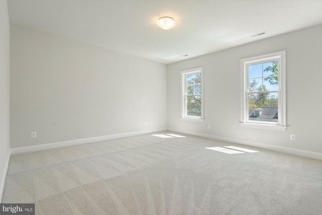 2221 ORCHID DR, Falls Church, VA 22046