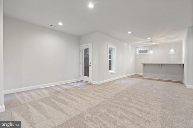 2221 ORCHID DR, Falls Church, VA 22046