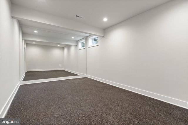 2221 ORCHID DR, Falls Church, VA 22046