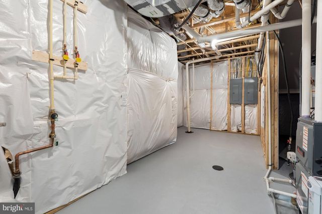 2221 ORCHID DR, Falls Church, VA 22046