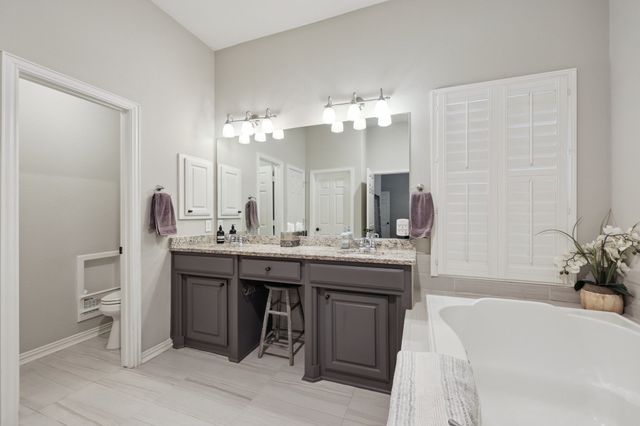 8636 Bridge Street, North Richland Hills, TX 76180