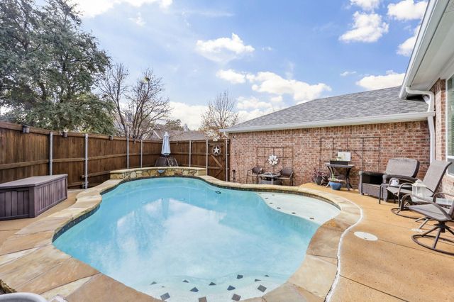 8636 Bridge Street, North Richland Hills, TX 76180