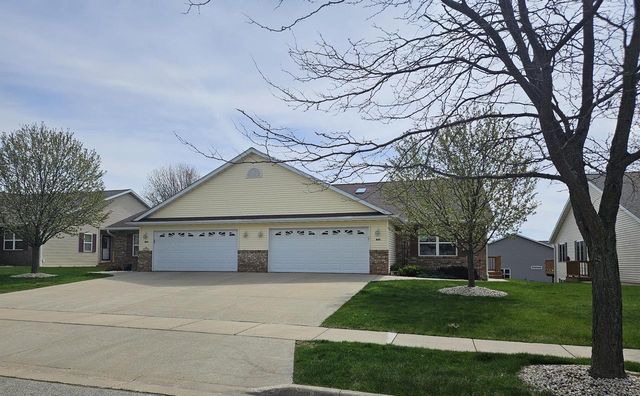 840 Chief Kewaskum PLACE, Kewaskum, WI 53040
