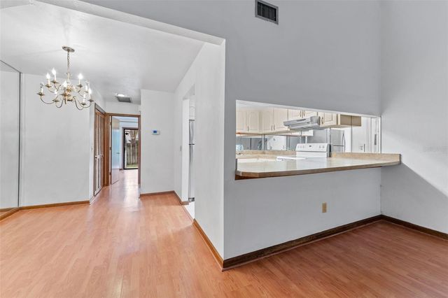 5206 PINE MILL COURT, Temple Terrace, FL 33617