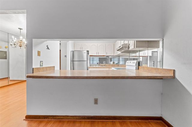 5206 PINE MILL COURT, Temple Terrace, FL 33617