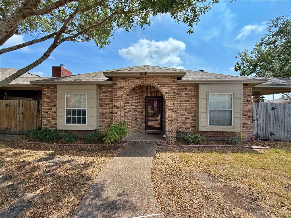 7205 Mansions Dr V-1, Corpus Christi, TX 78414 — exterior