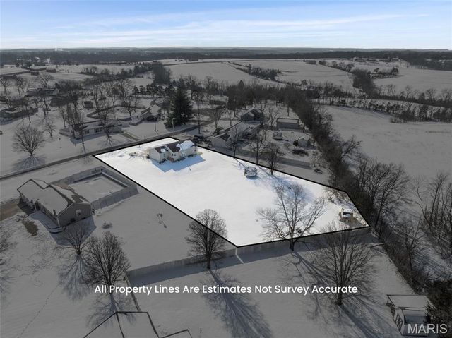 5105 Scarlett Ohara Lane, Villa Ridge, MO 63089