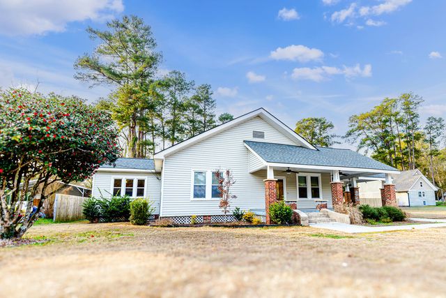 202 Quaker Street, Saint George, SC 29477