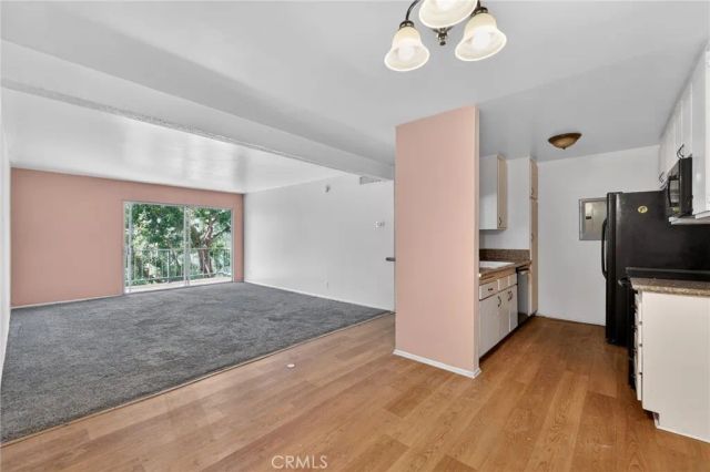 5460 White Oak Avenue J207, Encino, CA 91316