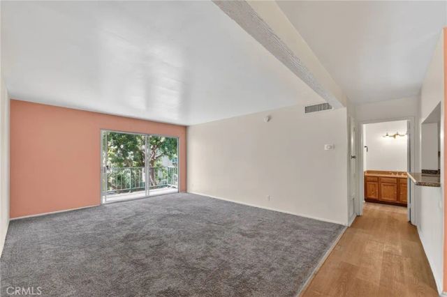 5460 White Oak Avenue J207, Encino, CA 91316