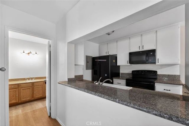 5460 White Oak Avenue J207, Encino, CA 91316