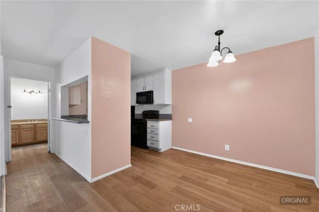 5460 White Oak Avenue J207, Encino, CA 91316