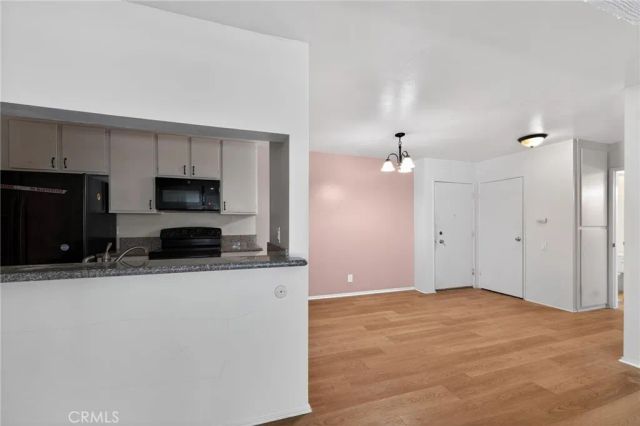 5460 White Oak Avenue J207, Encino, CA 91316