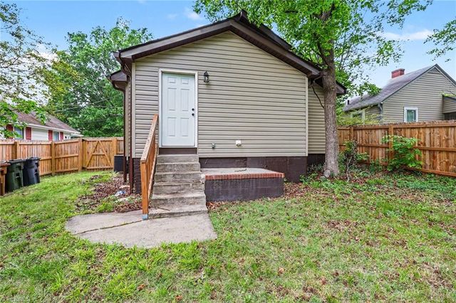 921 Pichard Street, Greensboro, NC 27401