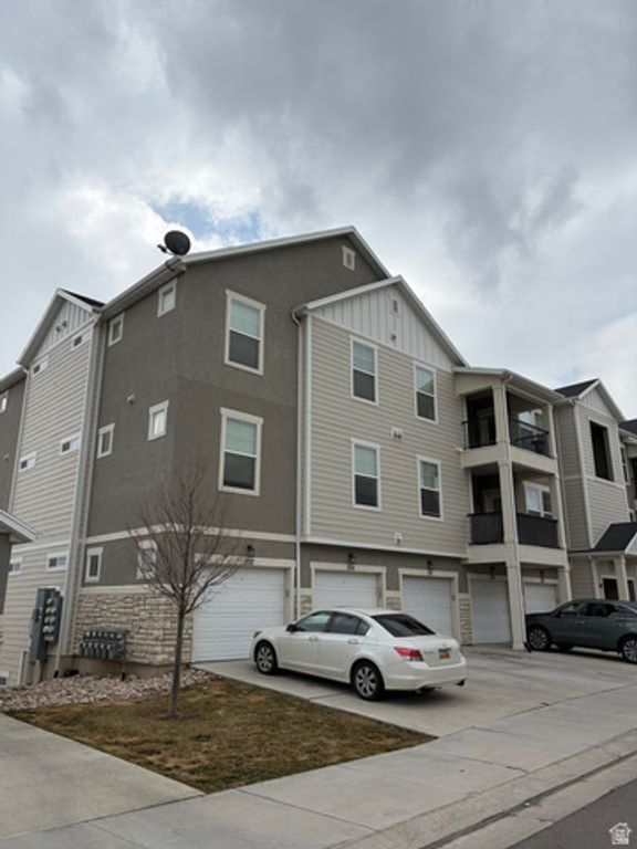 Image 1 of property listing at 1773 W EAGLEWOOD DR #302, Saratoga Springs, UT 84045